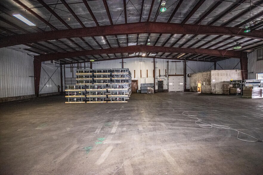 More Photos Of 625 Menomonee St, Theresa Warehouse For Lease