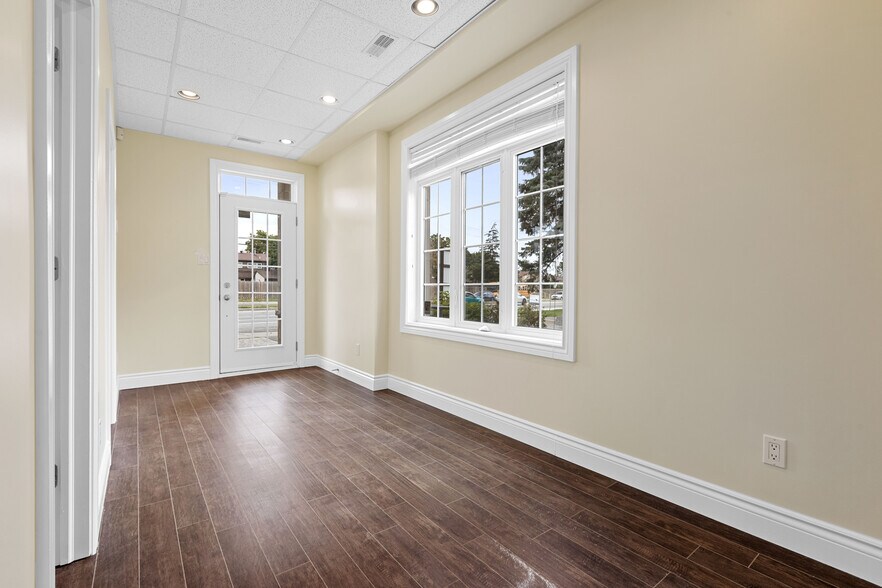 More Photos Of 2120 Montreal Rd, Ottawa Storefront Retail Residential For Sale