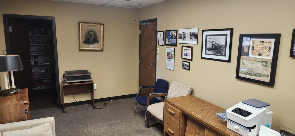 More Photos Of 197 W Central St, Natick Research And Development For Lease