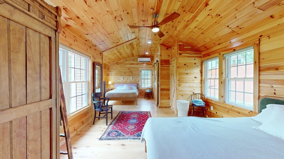 More Photos Of 284 Edgemont Rd, Moriah Hospitality For Sale