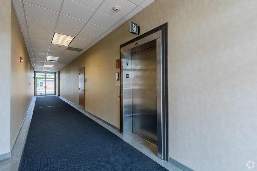 More Photos Of 0S050 Winfield Rd, Winfield Storefront Retail Office For Lease