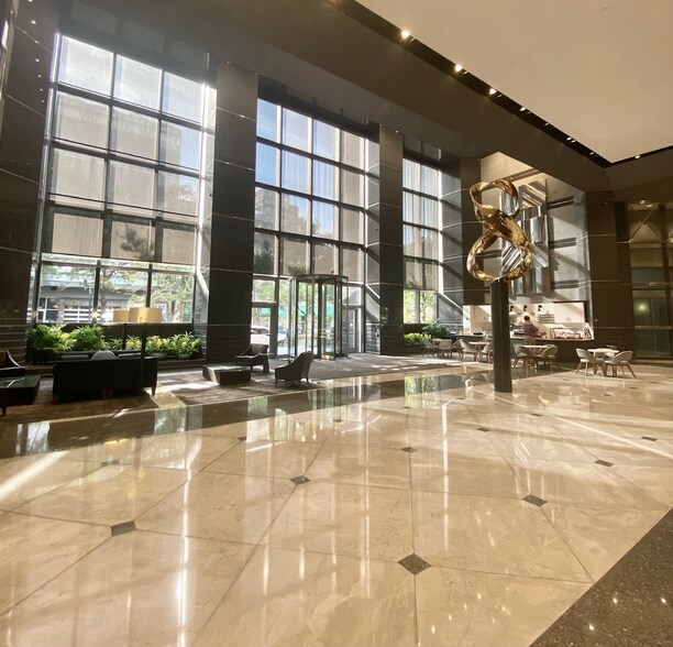 More Photos Of 50 N Laura St, Jacksonville Office For Lease