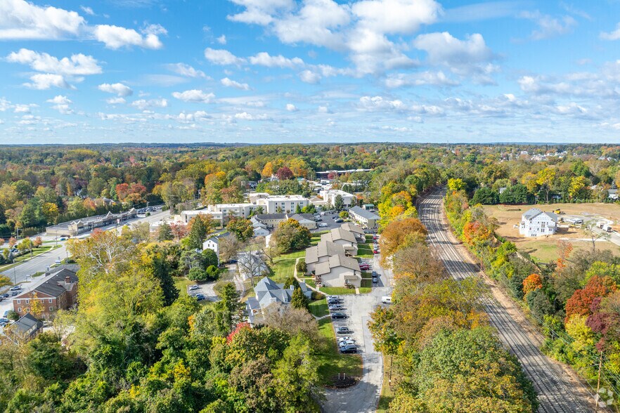 More Photos Of 30 N Waterloo Rd, Devon Apartments For Sale