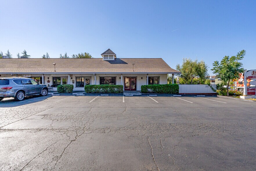 More Photos Of 1270 Broadway, Sonoma Freestanding For Sale