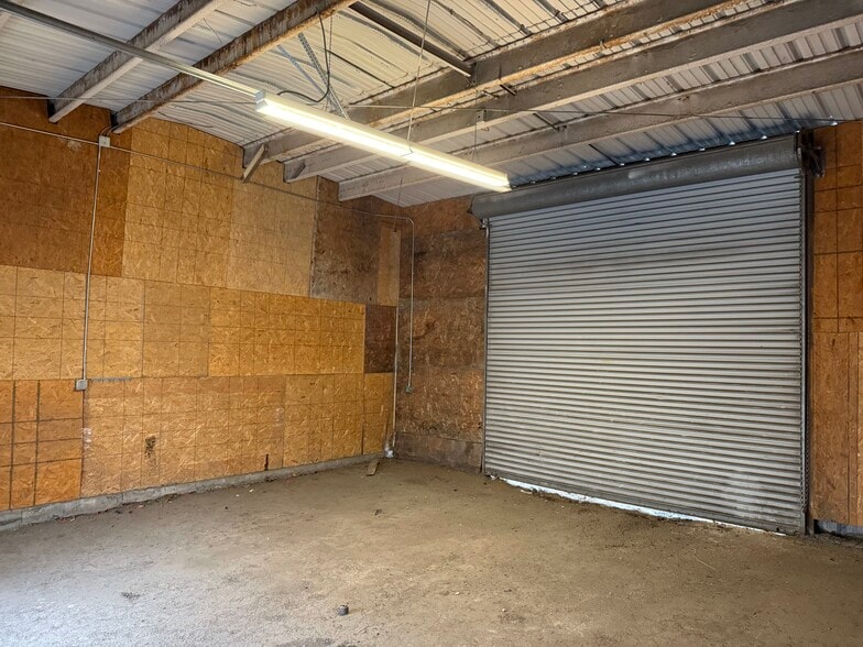 More Photos Of 5925 Payton Ave, Riverside Warehouse For Lease
