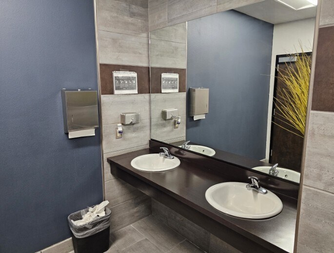 More Photos Of 611 Newman St, El Paso Warehouse For Lease