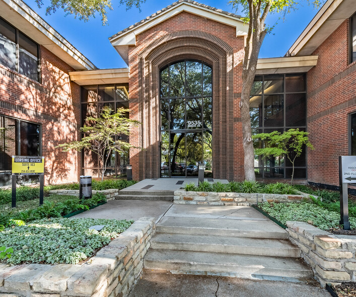 Primary Photo Of 9535 Forest Ln, Dallas Office For Lease