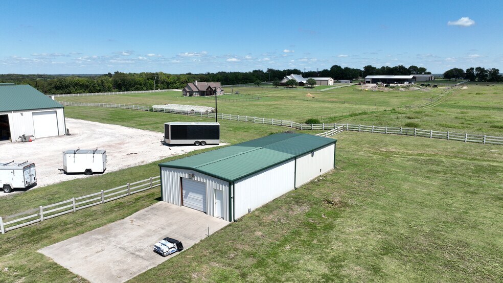 More Photos Of 1253 N Hill St, Van Alstyne Light Distribution For Sale