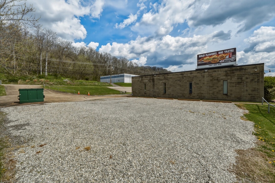 More Photos Of 3122 7th Ave, Charleston Office For Sale