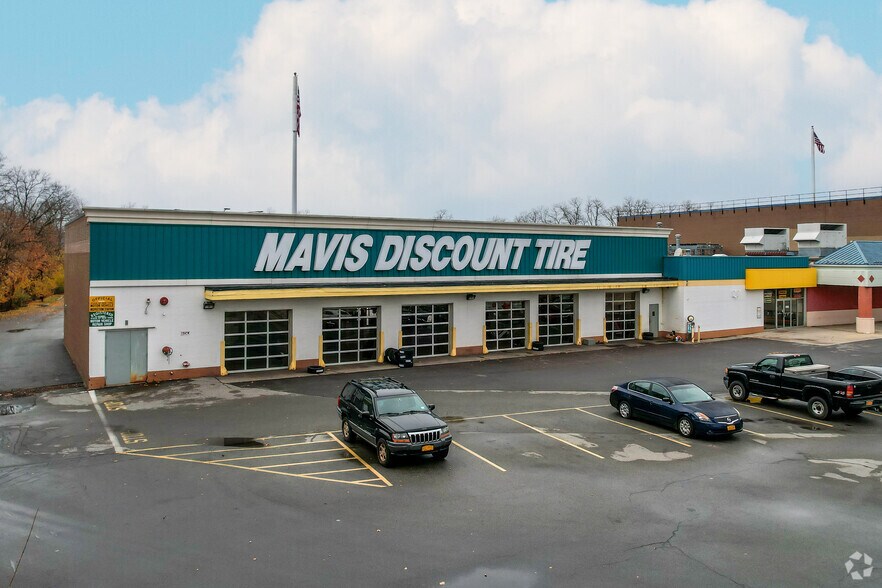 More Photos Of 2555-2605 South Rd, Poughkeepsie Unknown For Lease