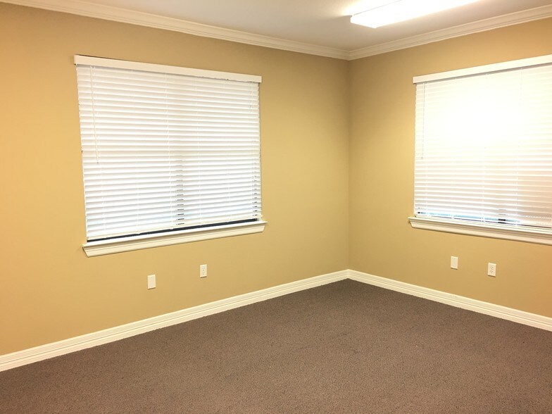 More Photos Of 4502 Riverstone Blvd, Missouri City Office For Lease