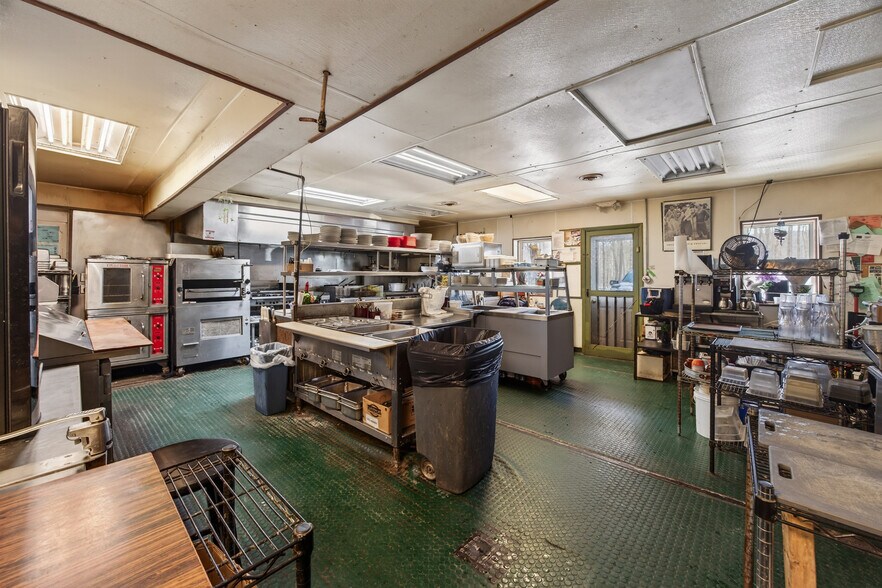 More Photos Of 2862 Guyanoga Rd, Branchport General Retail For Sale