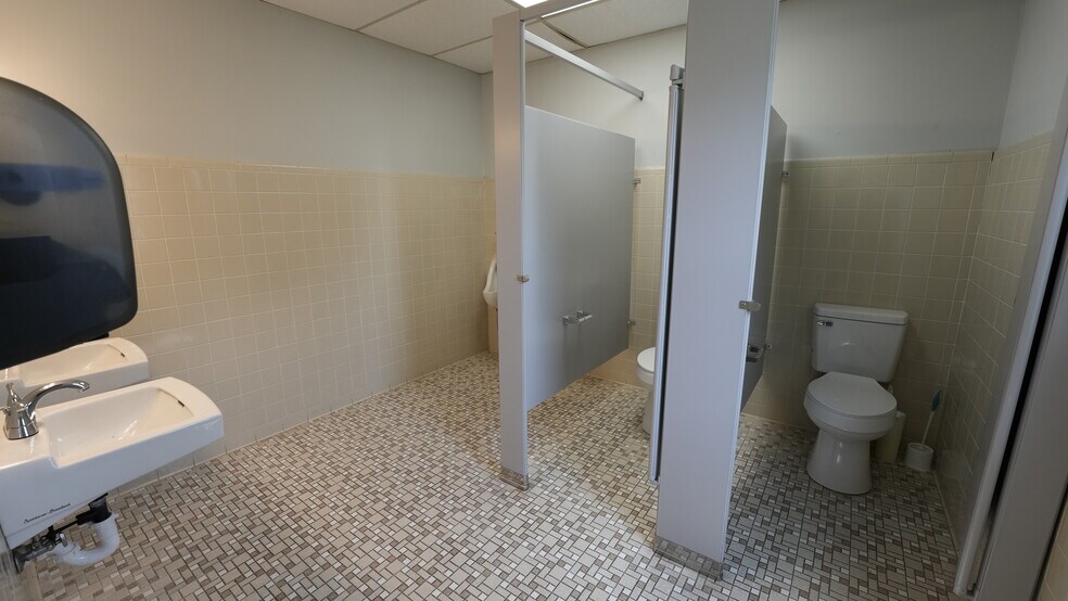 More Photos Of 1281 Ebenezer Rd, Rock Hill Office For Lease