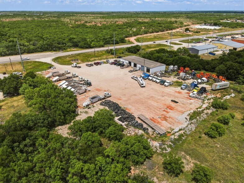 More Photos Of 2895 E US Highway 80, Abilene Warehouse For Lease