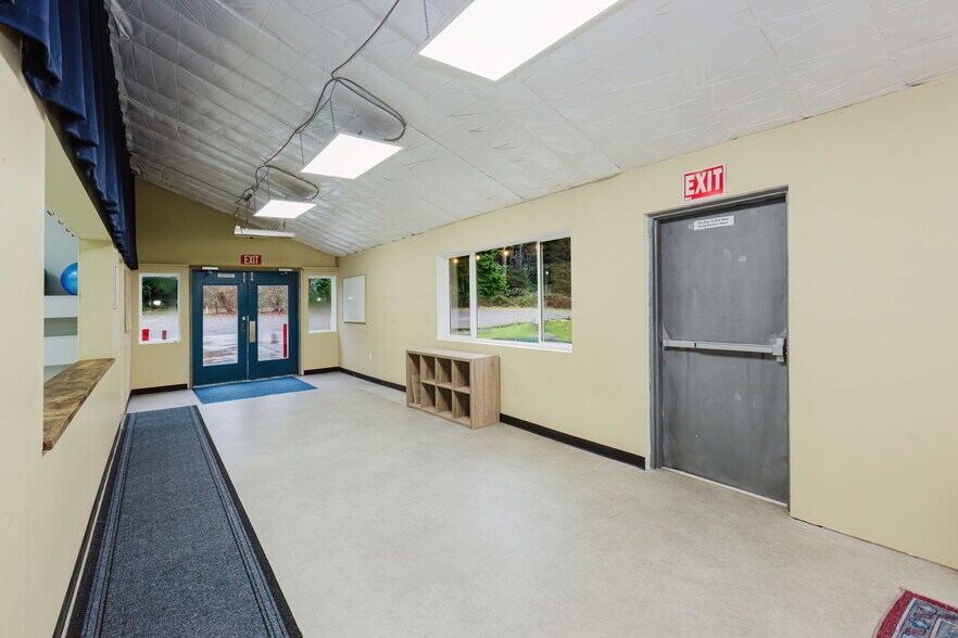 More Photos Of 4560 SE Mile Hill Dr, Port Orchard Freestanding For Sale
