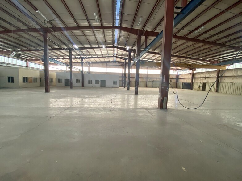 More Photos Of 17260 Muskrat Ave, Adelanto Warehouse For Lease