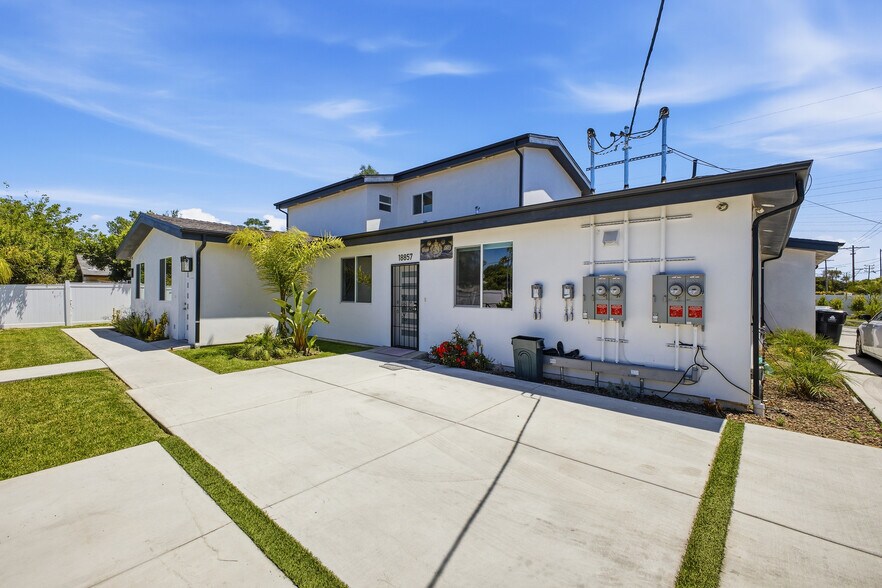 More Photos Of 18853 Saticoy St, Reseda Apartments For Sale