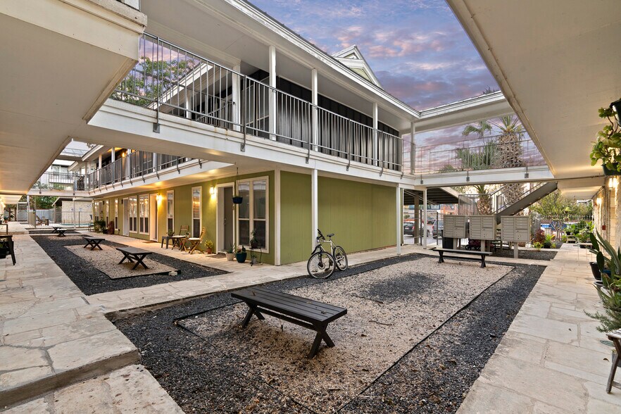 More Photos Of 2523 Durwood St, Austin Apartments For Sale