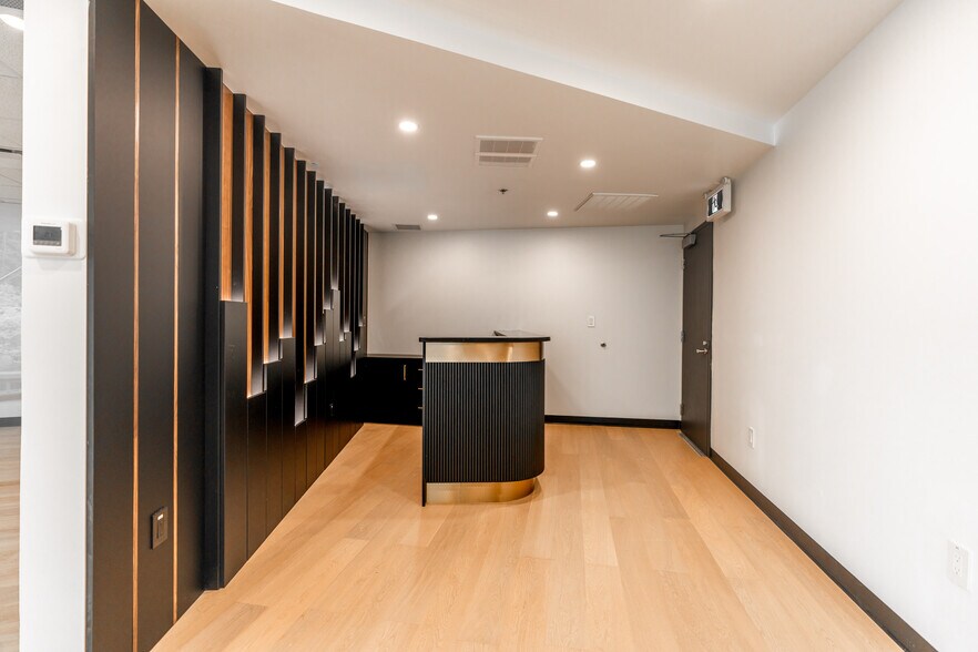 More Photos Of 1493 Foster St, White Rock Apartments For Sale