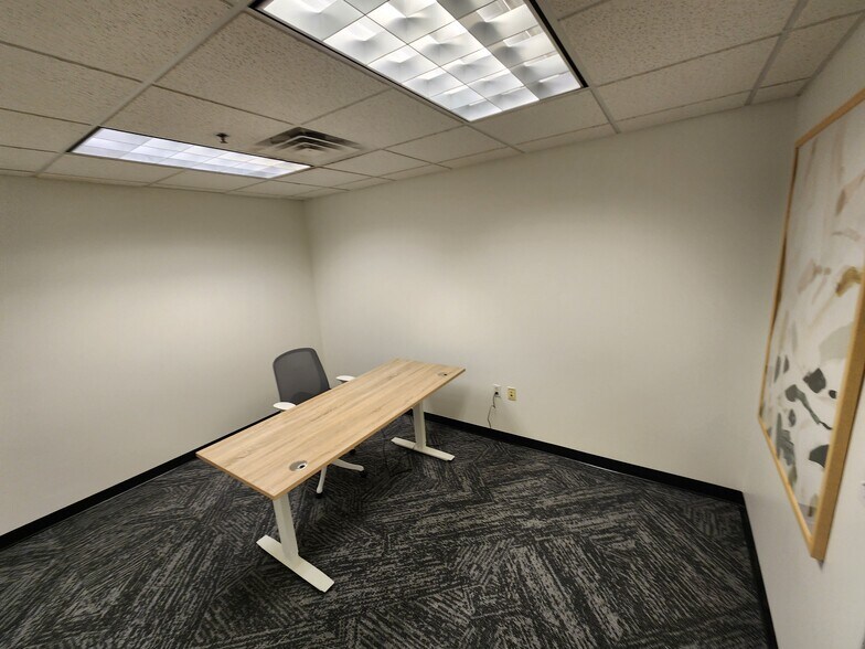 More Photos Of 12100 Singletree Ln, Eden Prairie Apartments For Lease