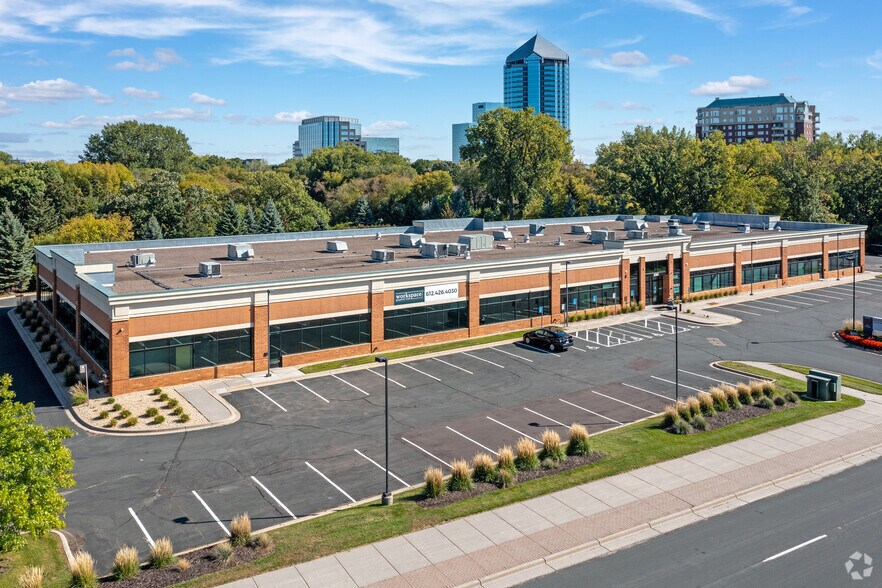 More Photos Of 6161 American Blvd, Bloomington Office For Lease