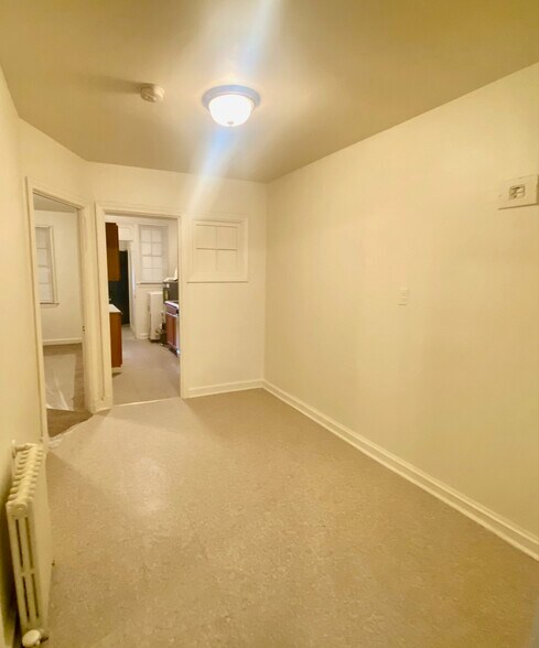 More Photos Of 1018 16th St NE, Washington Multifamily For Sale