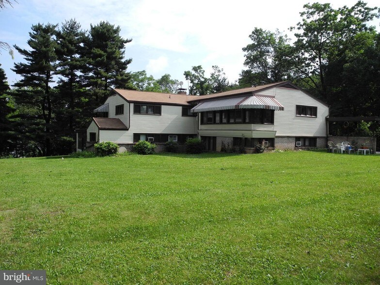 Primary Photo Of 6000 Chambers Hill Rd, Harrisburg Apartments For Sale