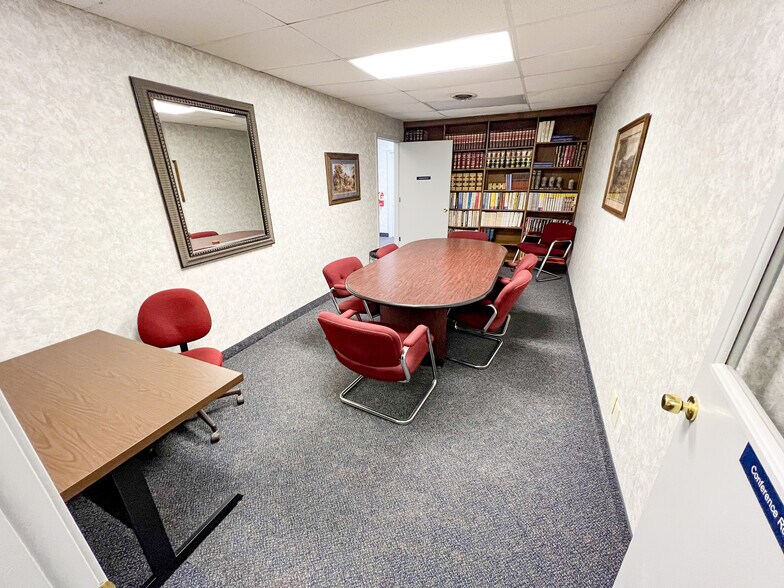 More Photos Of 509 N Grant Ave, Odessa Office For Sale