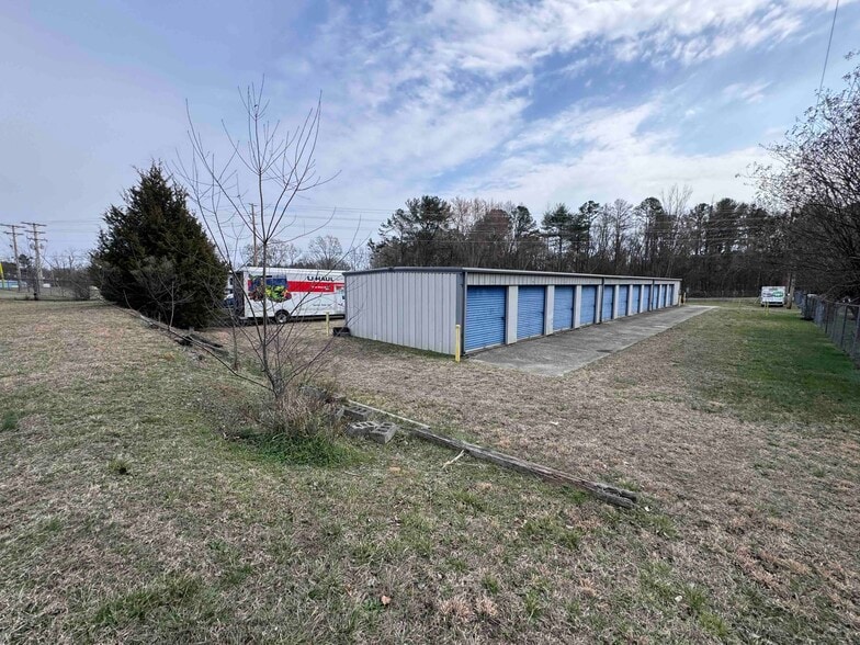 More Photos Of 201 White Jenkins Rd, Bessemer City Self Storage For Sale