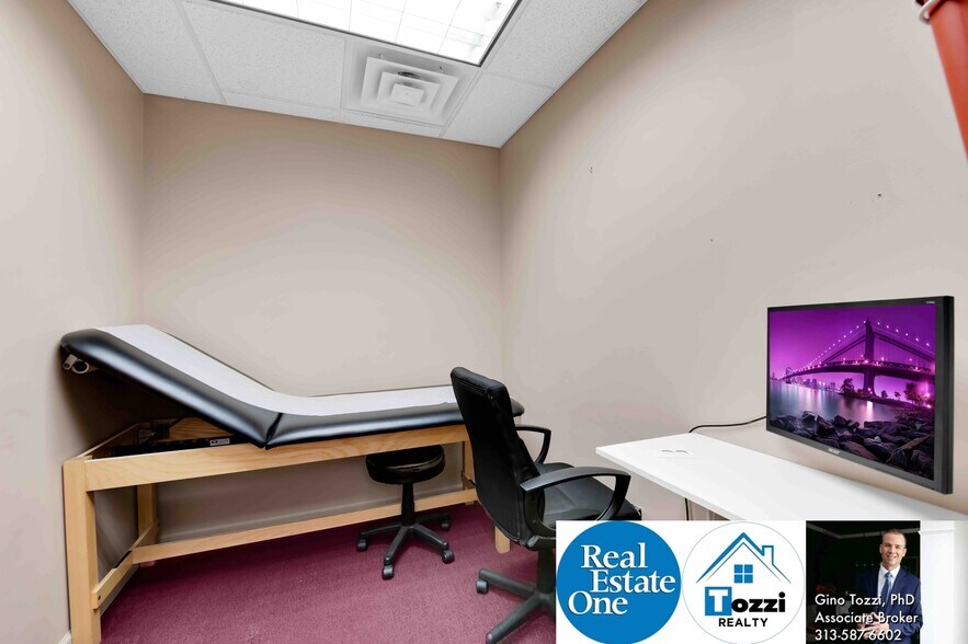 More Photos Of 27253 Van Dyke Ave, Warren Medical For Lease