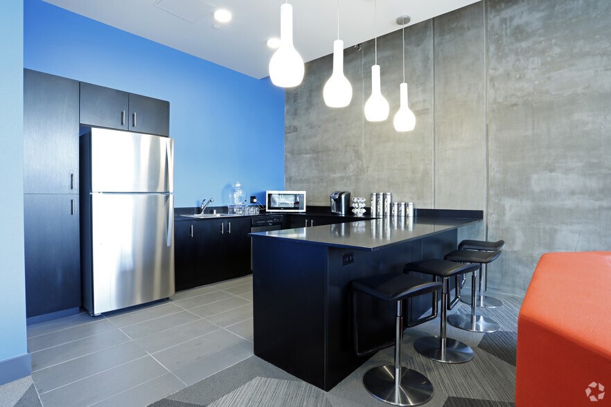 More Photos Of 1516 NW 51st St, Seattle Apartments For Sale