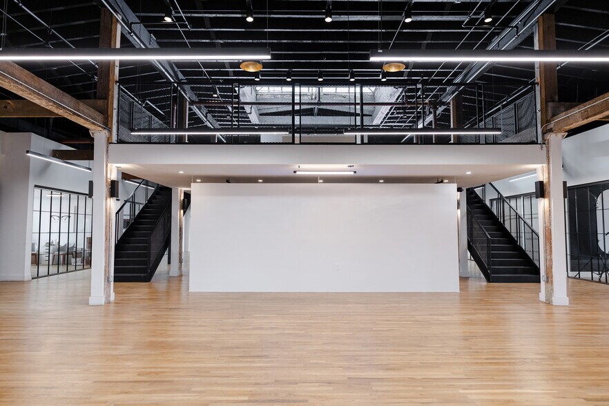More Photos Of 128-152 32nd St, Brooklyn Office For Lease