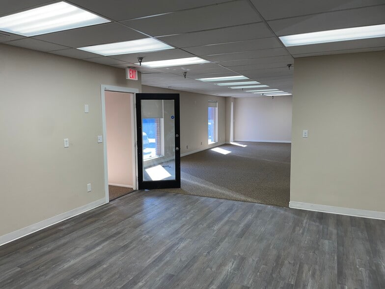 More Photos Of 1063-1065 E 3300 S, Salt Lake City Light Distribution For Lease