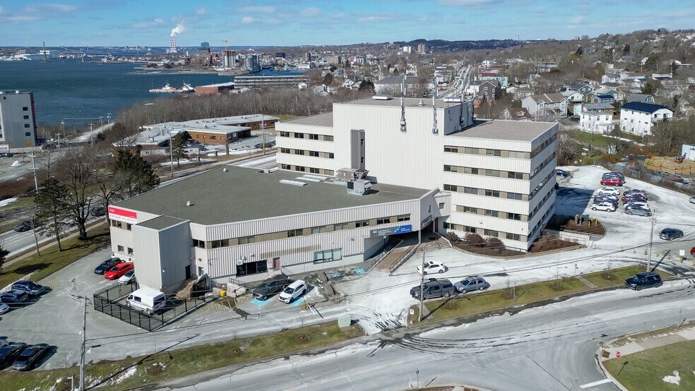 Primary Photo Of 277 Pleasant St, Dartmouth Office For Lease