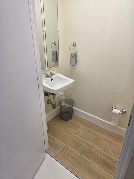 More Photos Of 711 Ramp Rd, Naples Specialty For Sale