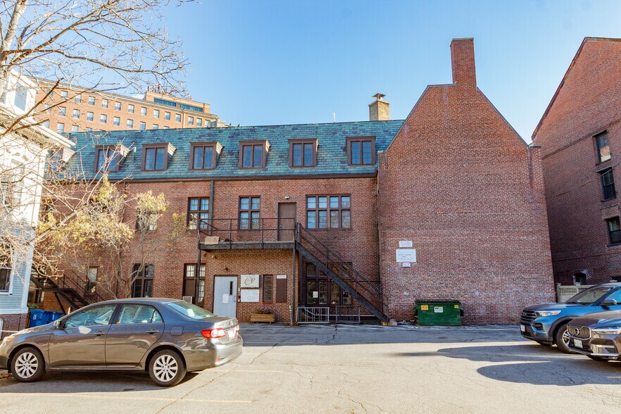 More Photos Of 156 High St, Portland Specialty For Sale