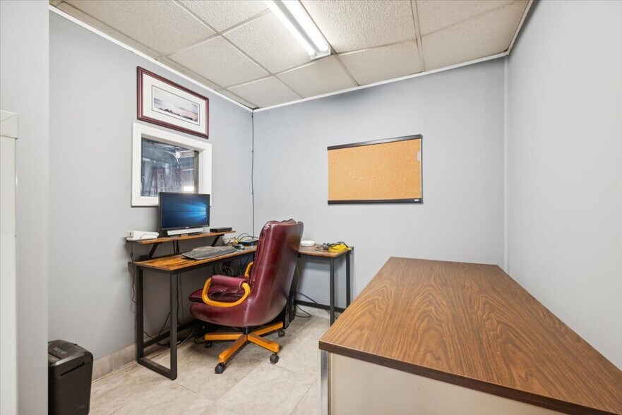 More Photos Of 403 US Highway 202, Raritan Auto Repair For Lease