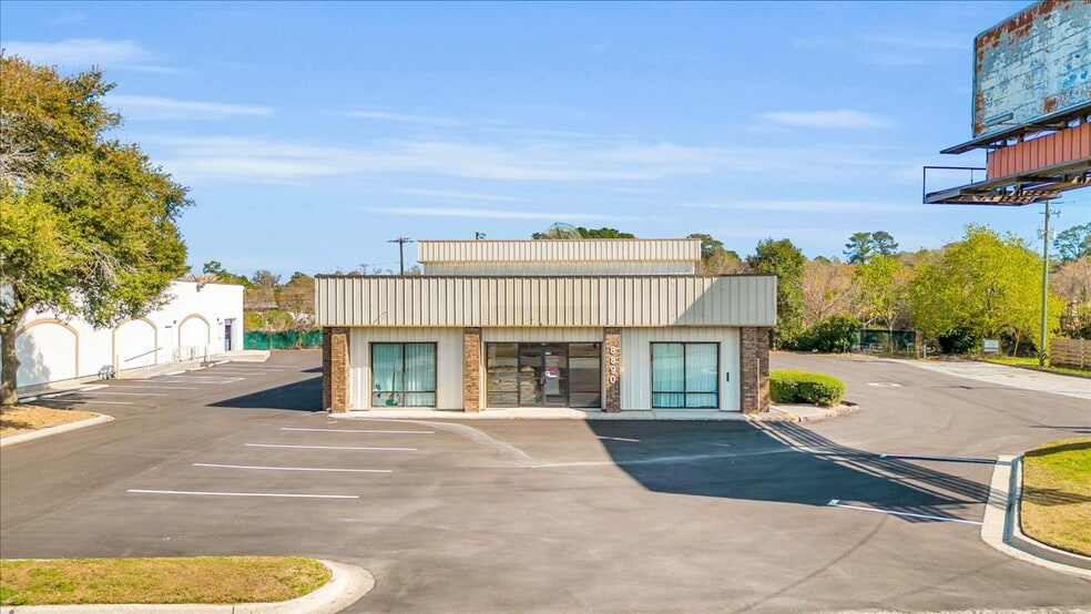 Primary Photo Of 8890 Abercorn St, Savannah Storefront Retail Office For Sale