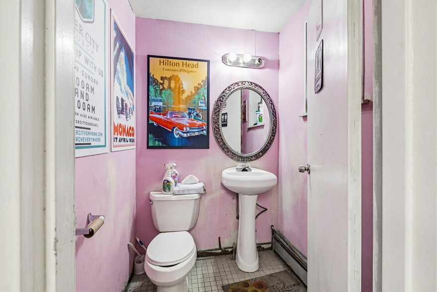 More Photos Of 6 Roberta Ave, Collingdale Warehouse For Sale