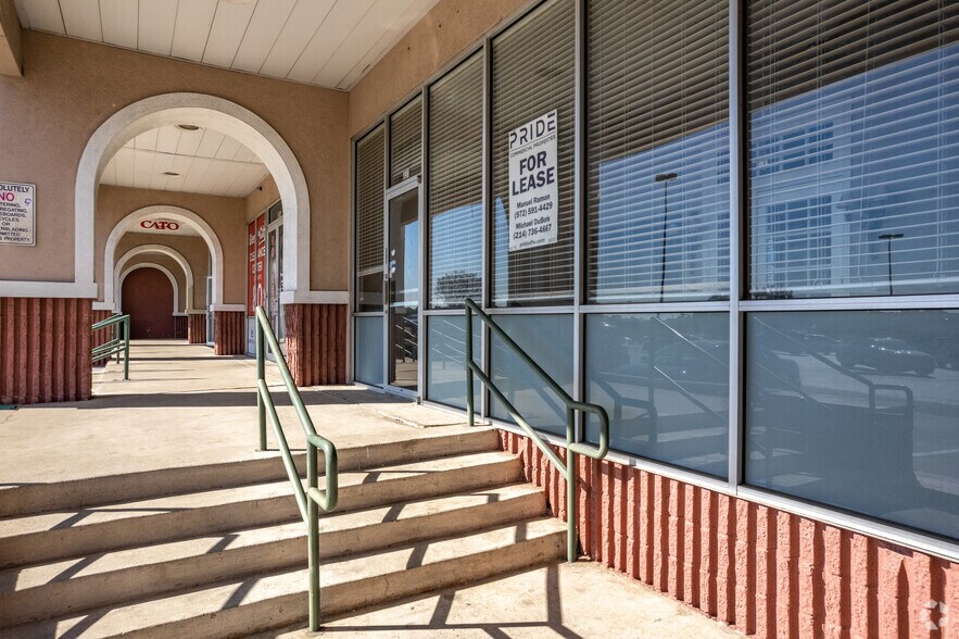 More Photos Of 4400 Little Rd, Arlington Unknown For Lease