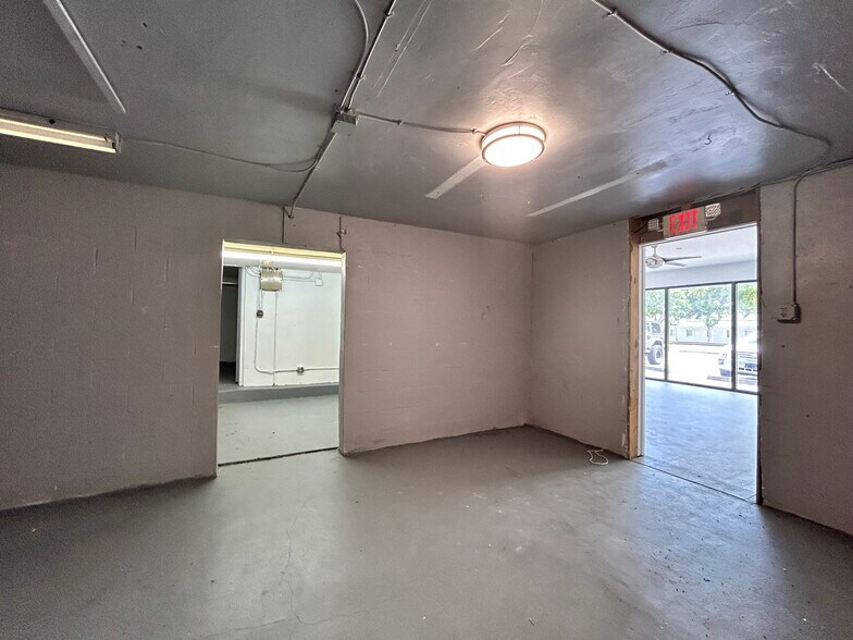 More Photos Of 1100 S Dixie Hwy, Hollywood Freestanding For Sale