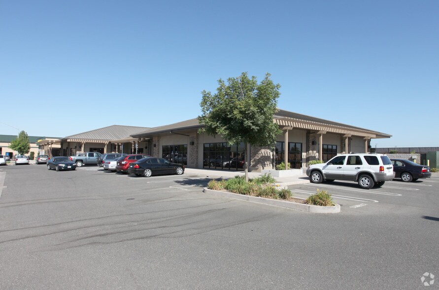 More Photos Of 4641 Spyres Way, Modesto Office For Lease