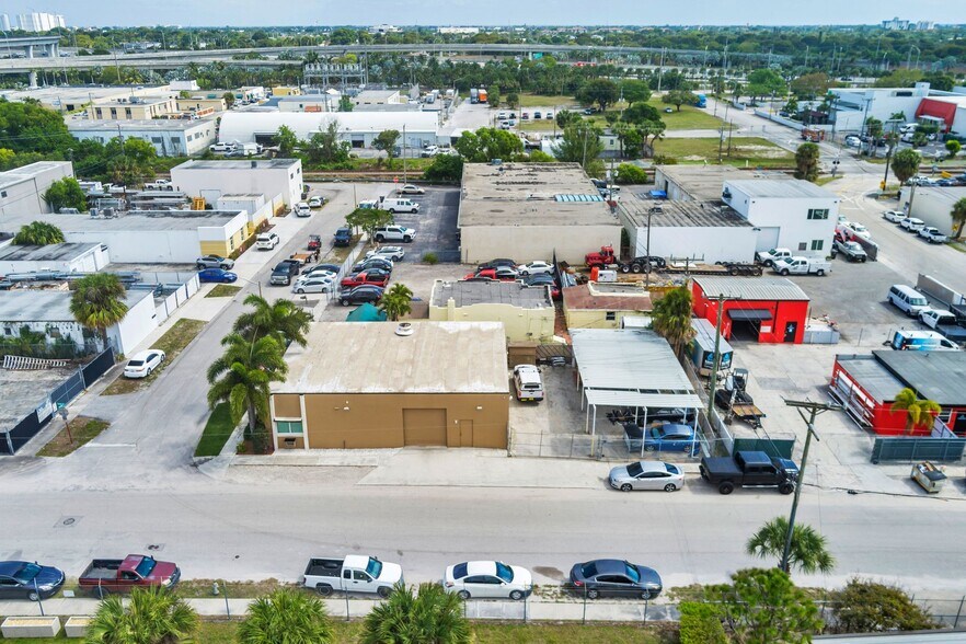 More Photos Of 1420 Forsythe Rd, West Palm Beach Auto Repair For Sale