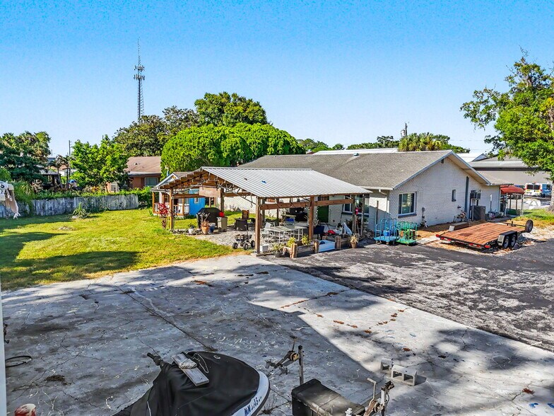 More Photos Of 7813 Leo Kidd Ave, Port Richey Flex For Sale