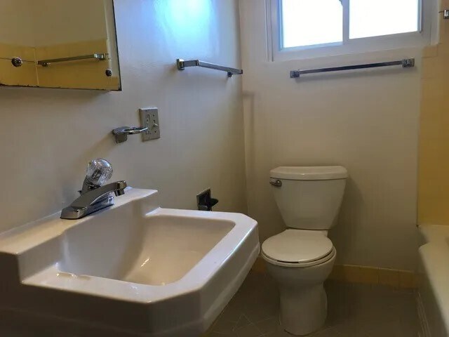 More Photos Of 462 Waverley St, Menlo Park Apartments For Sale