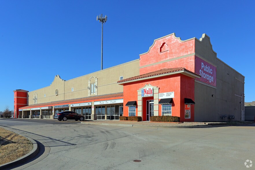 More Photos Of 8303 E 81st St, Tulsa Unknown For Lease