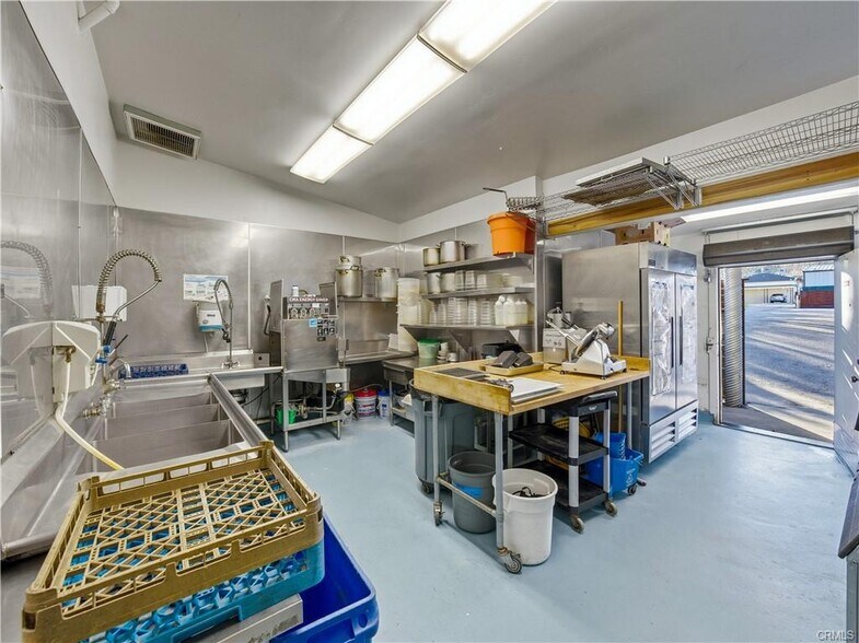 More Photos Of 2927 Spring St, Paso Robles Restaurant For Sale