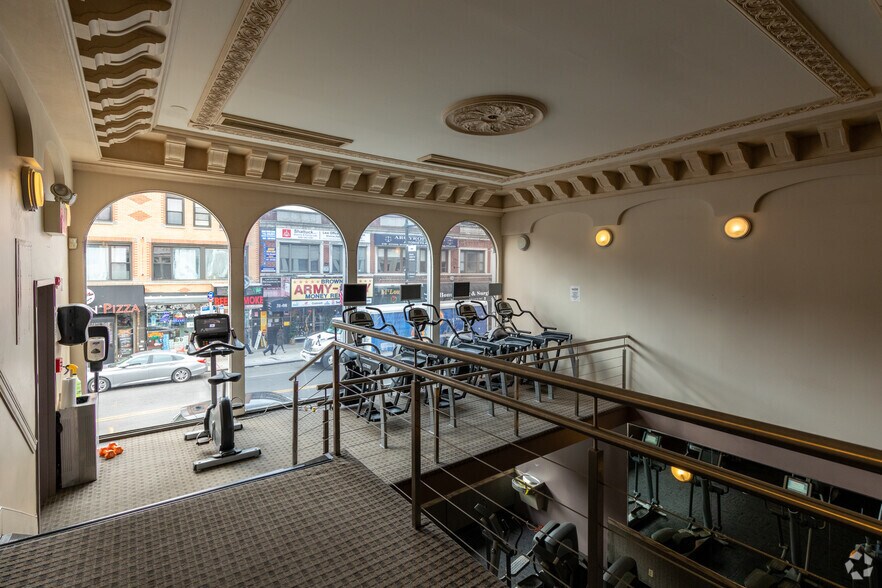 More Photos Of 31-09 Broadway, Astoria Storefront Retail Office For Lease