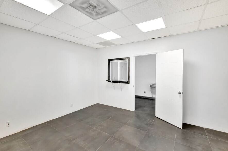 More Photos Of 925 W Broward Blvd, Fort Lauderdale Auto Dealership For Lease