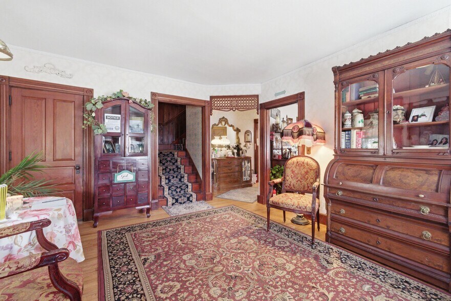 More Photos Of 8 Pleasant St, Plymouth Hospitality For Sale